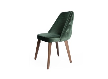 Современный стул честерфилд в зеленой бархатной обивке с деревянной фурнитурой
