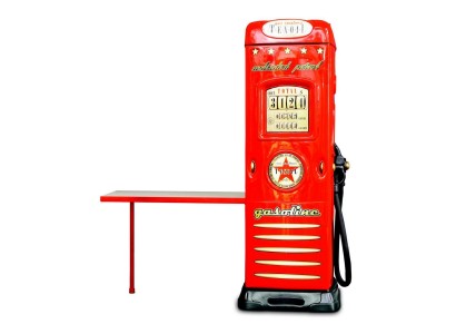 Дизайнерский красный шкаф с письменным столом в виде бензоколонки