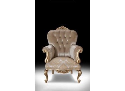 Классическое кресло с бежевым декором и дизайном Честерфилд для гостиной
