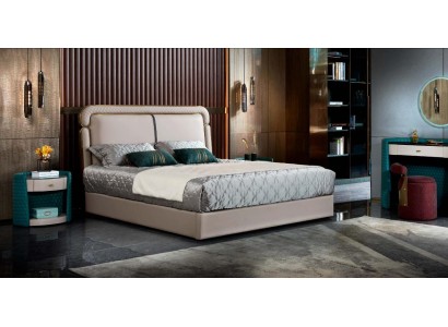Бежевая двуспальная кожаная кровать в современном дизайне