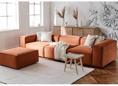 Элегантный 4-х местный диван в итальянском стиле 