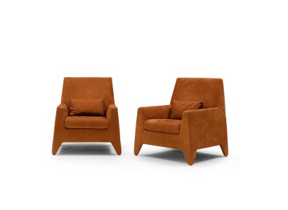 Дизайнерское кресло из текстиля с строгими краями в современном стиле