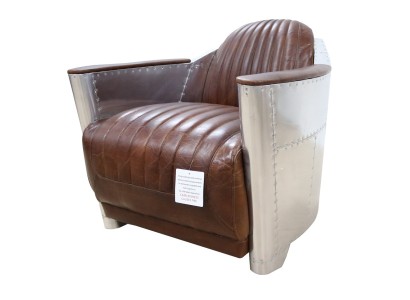 Безупречное кожаное ретро-кресло в темно-коричневом оттенке