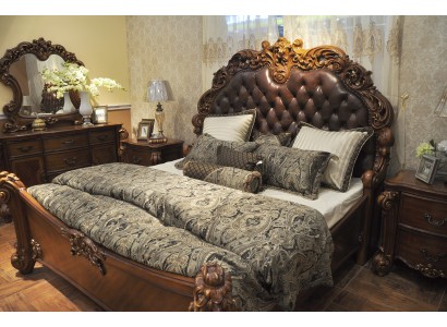 Изящная двуспальная кровать Честерфилд в классическом стиле