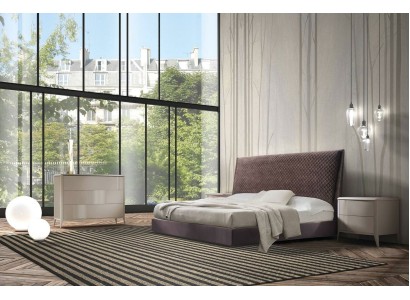 Стильная двухспальная кровать в современном дизайне с мягким изголовьем