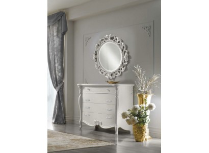 Классический белый комод с элегантным зеркалом в стиле барокко
