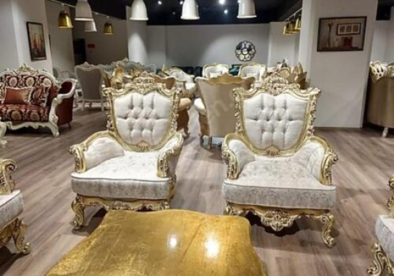 Goldene Sofagarnitur Couch Set 5tlg mit Couchtisch Chesterfield Barock