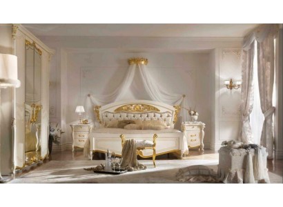 Великолепная двуспальная кровать в классическом итальянском стиле 