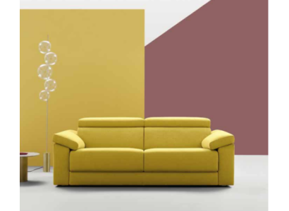 Комфортный современный трехместный диван в текстильной обивке