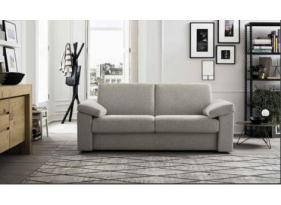Идеальный стильный двухместный диван в текстильной обивке
