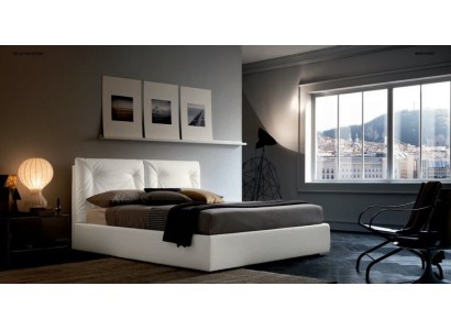 Идеальная белоснежная двуспальная кровать в итальянском дизайне