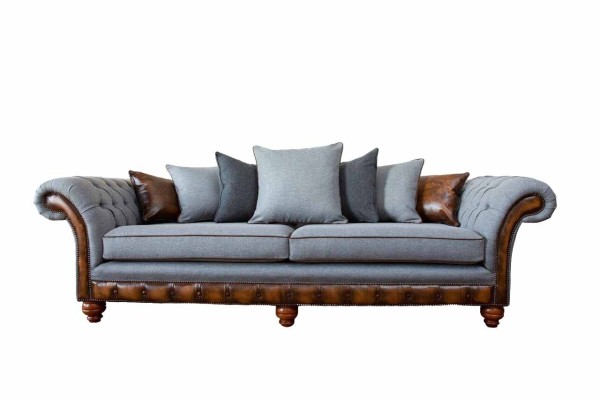 Бесподобный четырехместный диван в текстильной обивке для гостиной