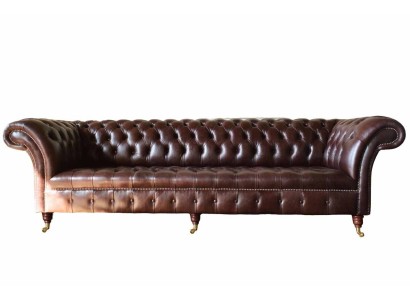 Классический 4-х местный диван честерфилд в каретной стяжке