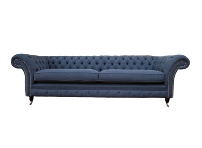 Четырехместный удобный диван честерфилд в ромбовидной стяжке 