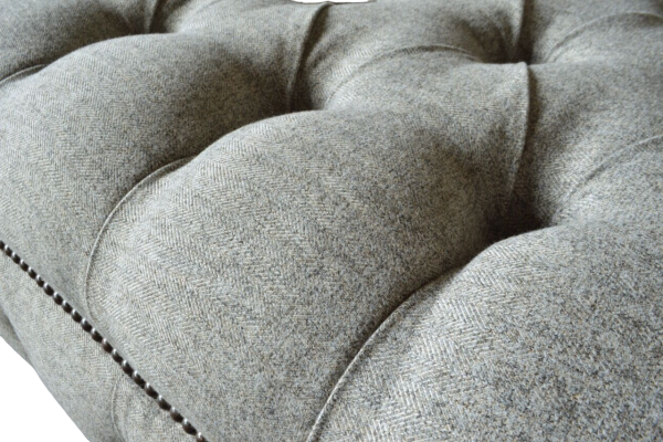 Chesterfield Einsitzer Sofa Sessel Couch Polster Sitzmöbel Textil Stoff