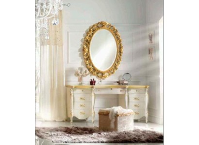 Великолепный туалетный столик с зеркалом и мягким пуфом
