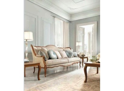 Образцовый 3-х местный диван для гостиной комнаты в классическом стиле