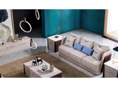 Великолепный трехместный диван бежевого цвета в современном стиле