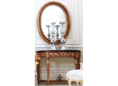 Консольный стол с овальным зеркалом в стиле барокко