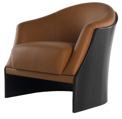 Великолепное кожаное кресло коричневого цвета