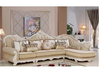 Великолепный угловой диван стильного бежевого цвета с декоративными элементами ручной работы