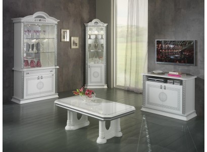 Шикарный мебельный сет в гостиную комнату в холодных белых тонах с серебряной отделкой