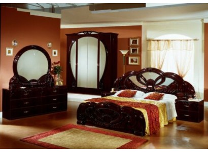 Потрясающий деревянный спальный комплект с красивой кроватью