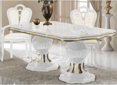 Бесподобный обеденный стол выполненный в белом цвете из отменных материалов