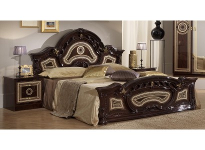 Великолепная кровать с прикроватными с тумбочками исполненная в неповторимом дизайне