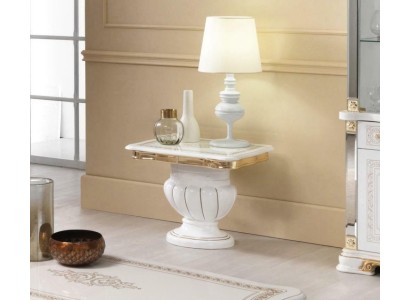 Миниатюрный приставной столик в бело-золотом цвете итальянского производства