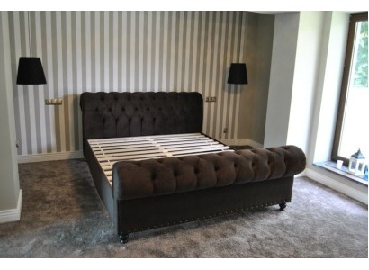Дизайнерская кровать Честерфилд изготовленная из премиальных материалов