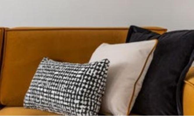 Бесподобный диванный гарнитур для гостиной в текстильной обивке