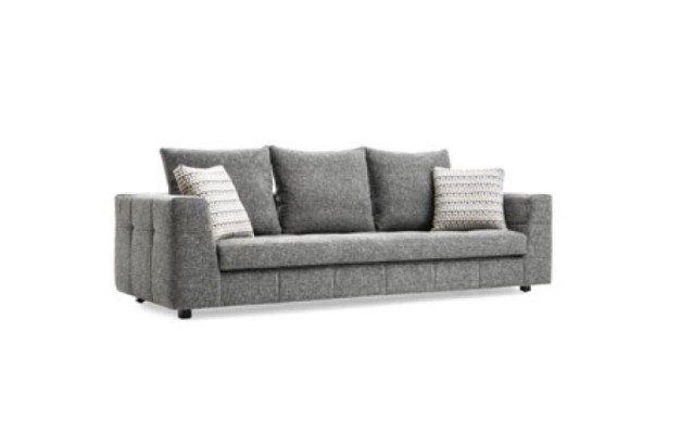 Безупречный стильный серый 4-х местный диван с объемными подушками