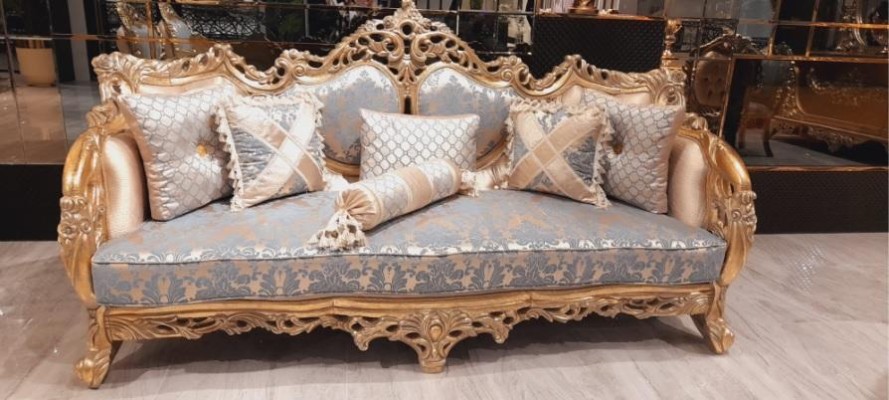 Klassische Dreisitzer Barock Couch Französische Möbel Einrichtung 3er