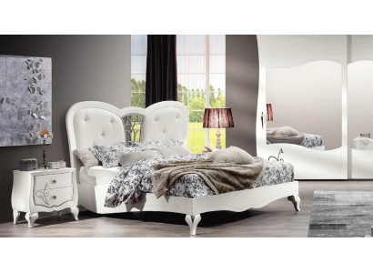 Белоснежный комплект для спальни с кроватью и прикроватными тумбочками