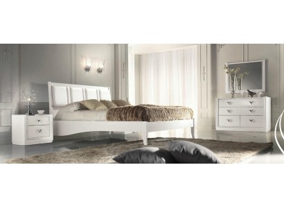 Белоснежный деревянный комплект для спальни из 5-ти предметов с кроватью, прикроватными тумбочками, комодом и зеркалом