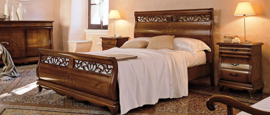 Bedroom furniture set 4 pieces. Bed 2 Bedside tables Chest of drawers Solid wood Design Furniture