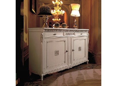 Белоснежный классический комод с изысканным серебряным обрамлением для столовой комнаты