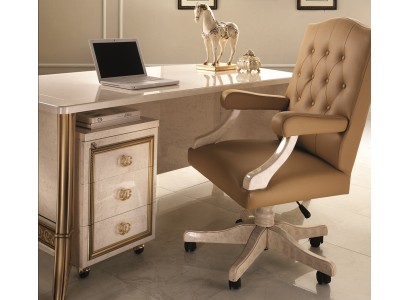 Замечательное дизайнерское кресло для кабинета