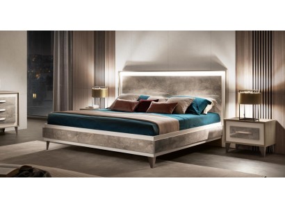 Дизайнерская первоклассная кровать из качественный материалов