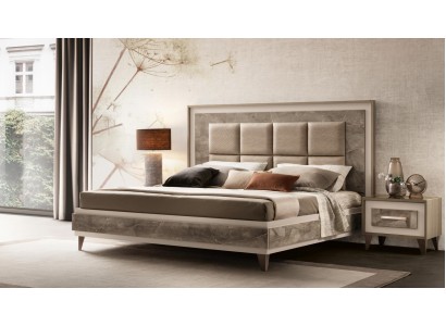 Двуспальная кровать в современном замечательном стиле