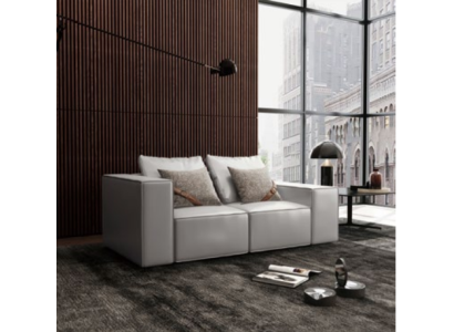 Изумительный 2-х местный диван в белом цвете для вашей гостиной