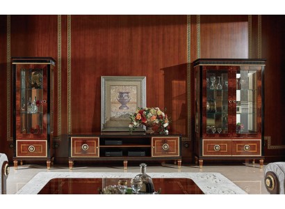 Классическая модульная стенка для гостиной выполненная в темном коричневом оттенке и состоящая из шкафа шкафа-витрины и комода 