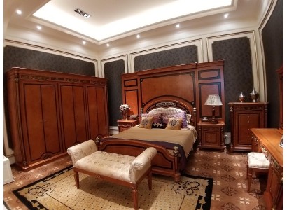 Вместительный 6-дверный XXL шкаф для спальни выполненный в классическом стиле в теплом коричневом оттенке 