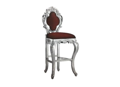 Барный стул благородного красного оттенка в стиле барокко с невероятным оформлением серебристого оттенка 