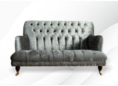 Комфортный двухместный диван в современном европейском дизайне 