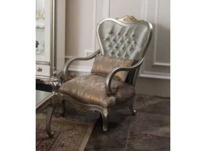 Качественное кресло в серебристый цвет для гостиной из натурального дерева