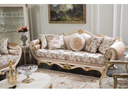 Винтажный комплект мягкой мебели 3+1+1 с кофейным и боковым столиком в молочно-розовом цвете с золотистыми узорами   