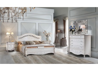 Роскошная спальная гарнитура из 4-х предметов в белом цвете