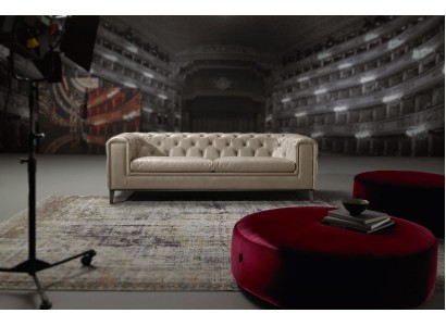 Роскошный современный дизайнерский 3-местный диван белого цвета от Честерфилд